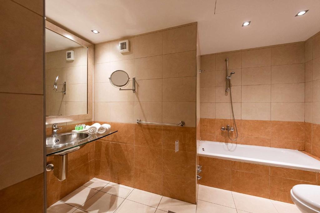 Двухместный (Двухместный номер с 2 отдельными кроватями), Best Western Plus Embassy Hotel