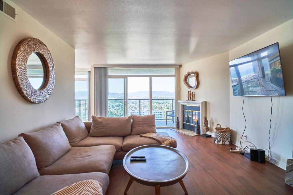 Venice Beach Property With Water Views image