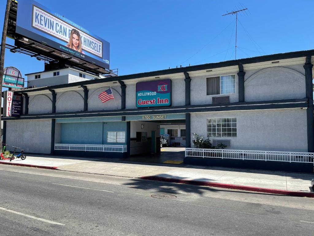 Hollywood Guest Inn image