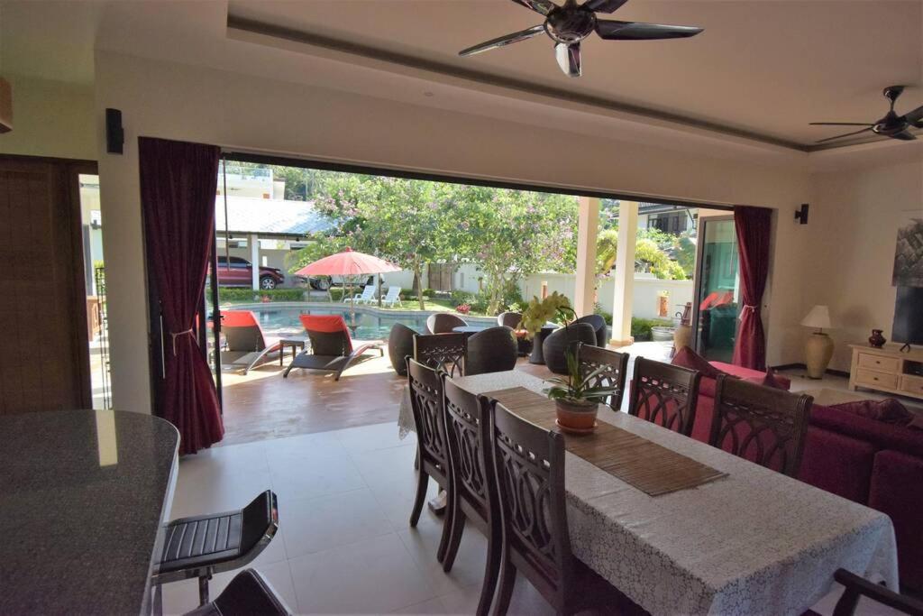 4 Bedroom Villa 4-30 seconds walk to the beach SDV025-By Samui Dream Villas photo 1