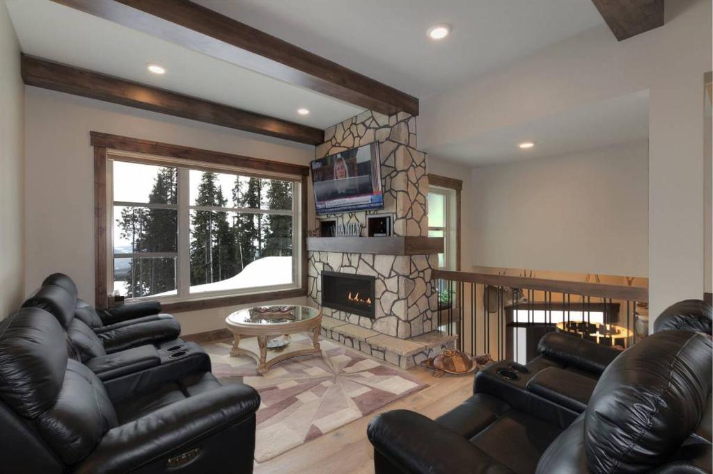 Feathertop 480 - Stunning High-End House with Amazing Views photo 2