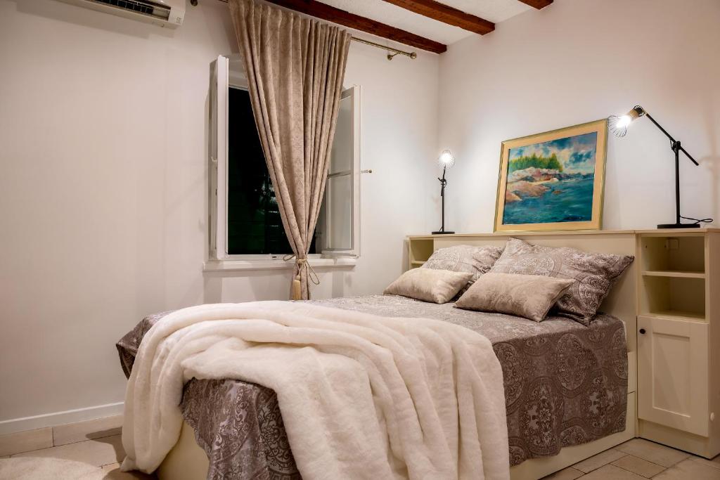Charming Old Town Apartment Pjaca Split photo 3