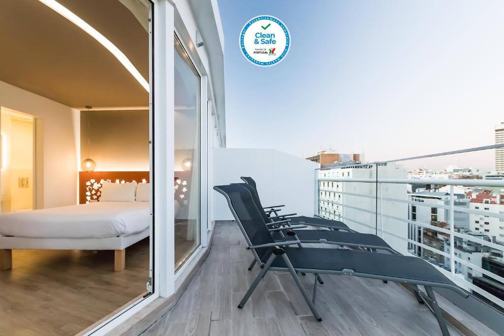 Двухместный (Улучшенный двухместный номер с 1 кроватью и балконом), Hotel Eduardo VII