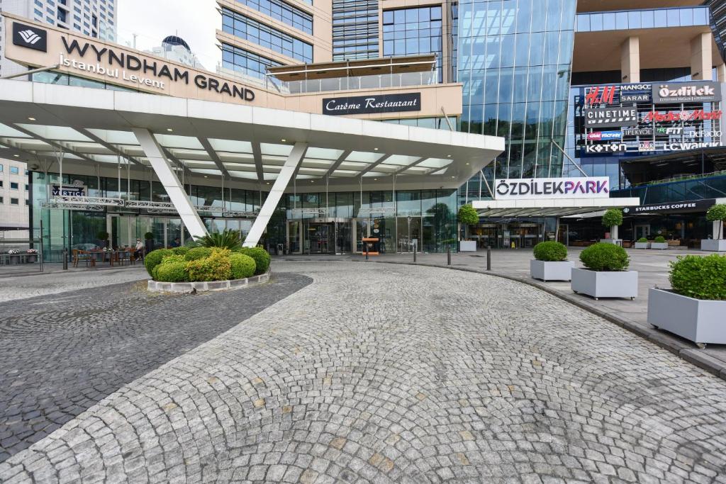 Wyndham Grand Istanbul Levent photo 1