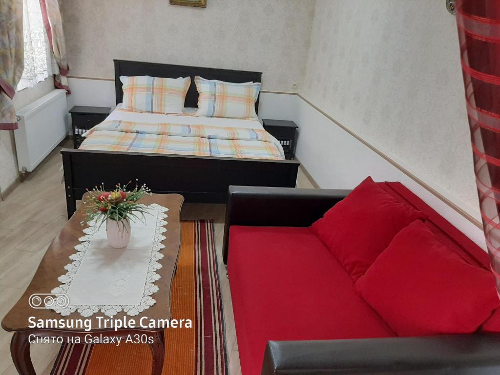 Guest House Ucha photo 1