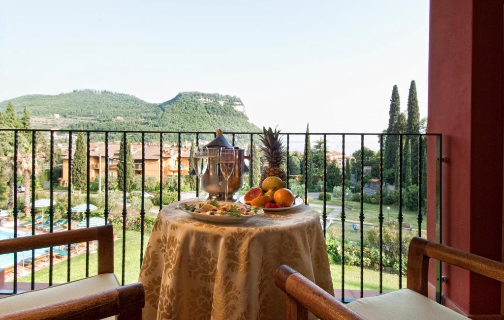 Villa Madrina Lovely and Dynamic Hotel - Tap to explore photos
