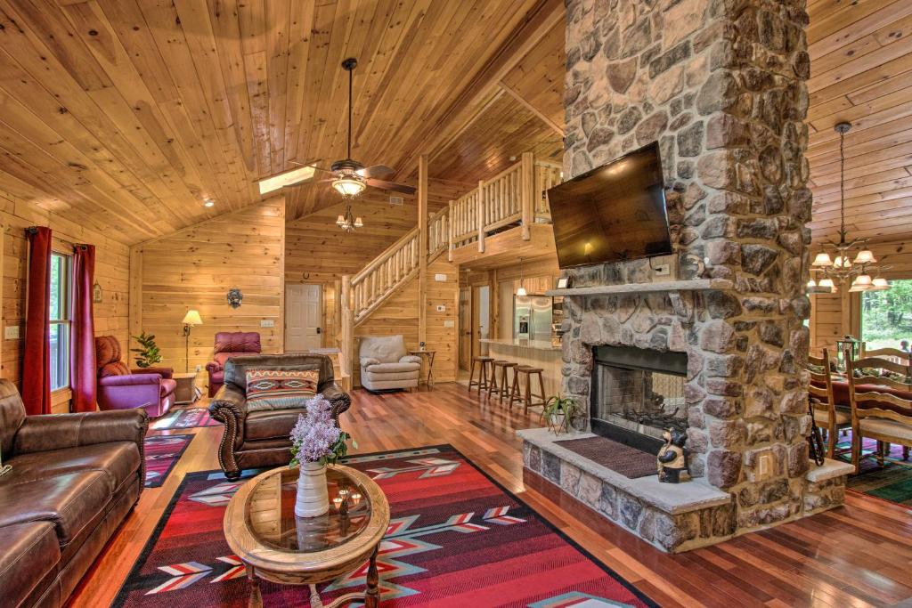 Spacious Poconos Cabin with Hot Tub, Deck and Grill! photo 3