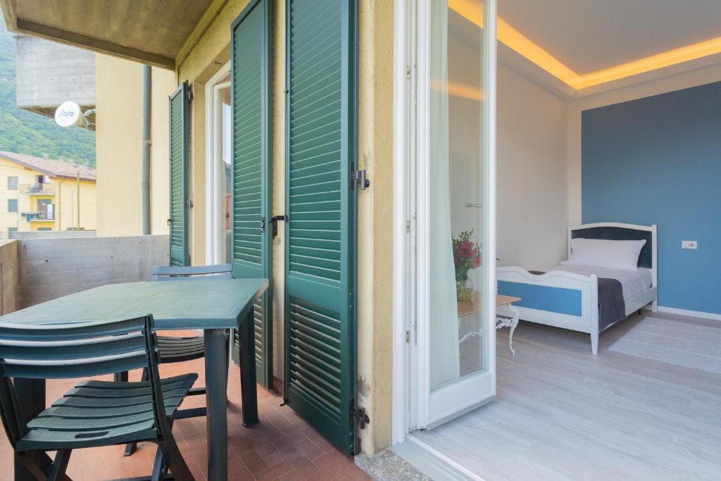 Acqua Chiara Apartment by Rent All Como photo 3