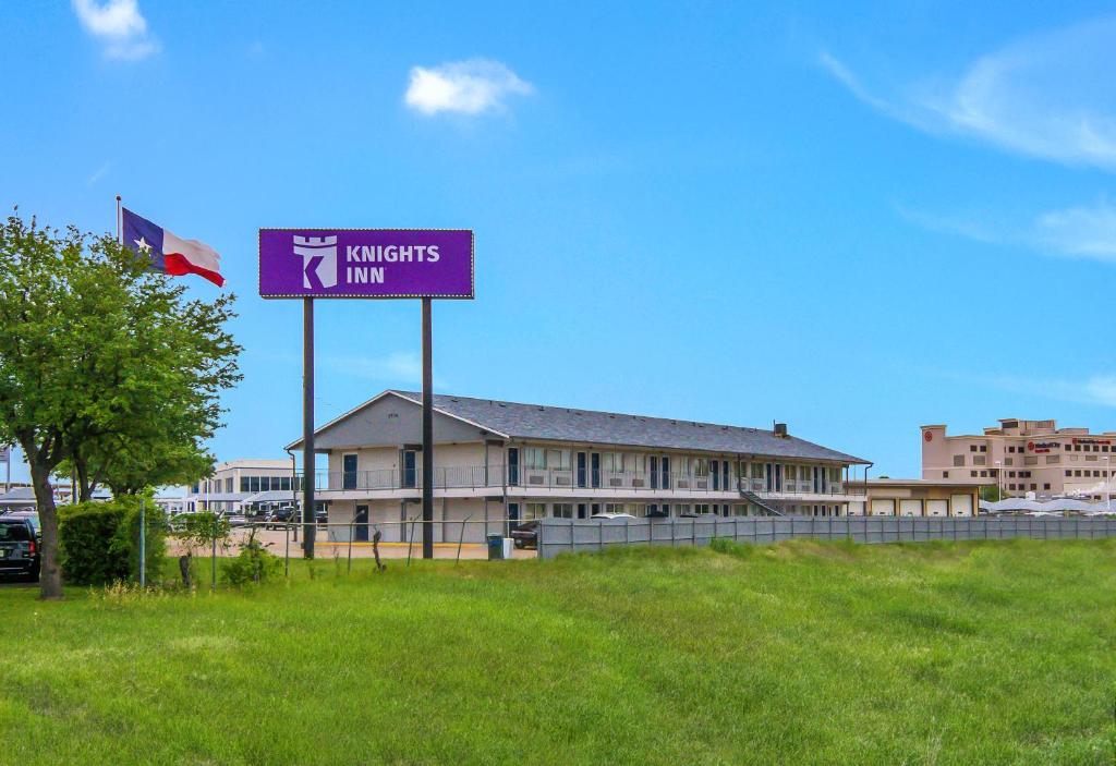 Knights Inn North Richland Hills image