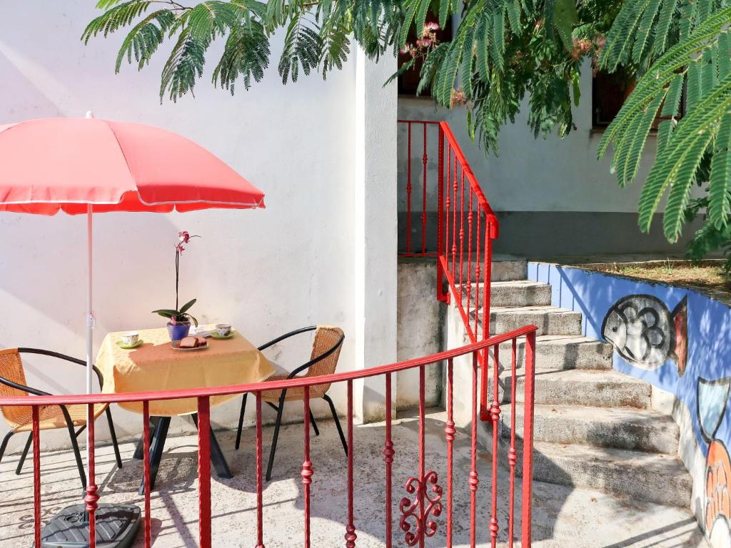 Apartment Adalgisa - LBN128 by Interhome photo 2