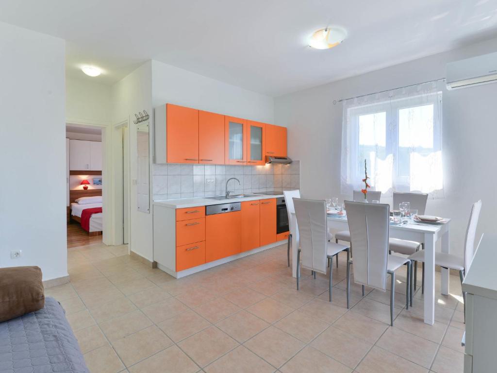 Apartment Matas - SRD318 by Interhome photo 3