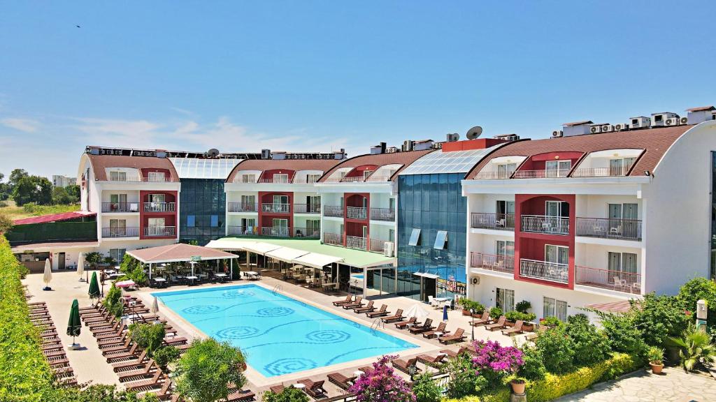 Side Legend Hotel