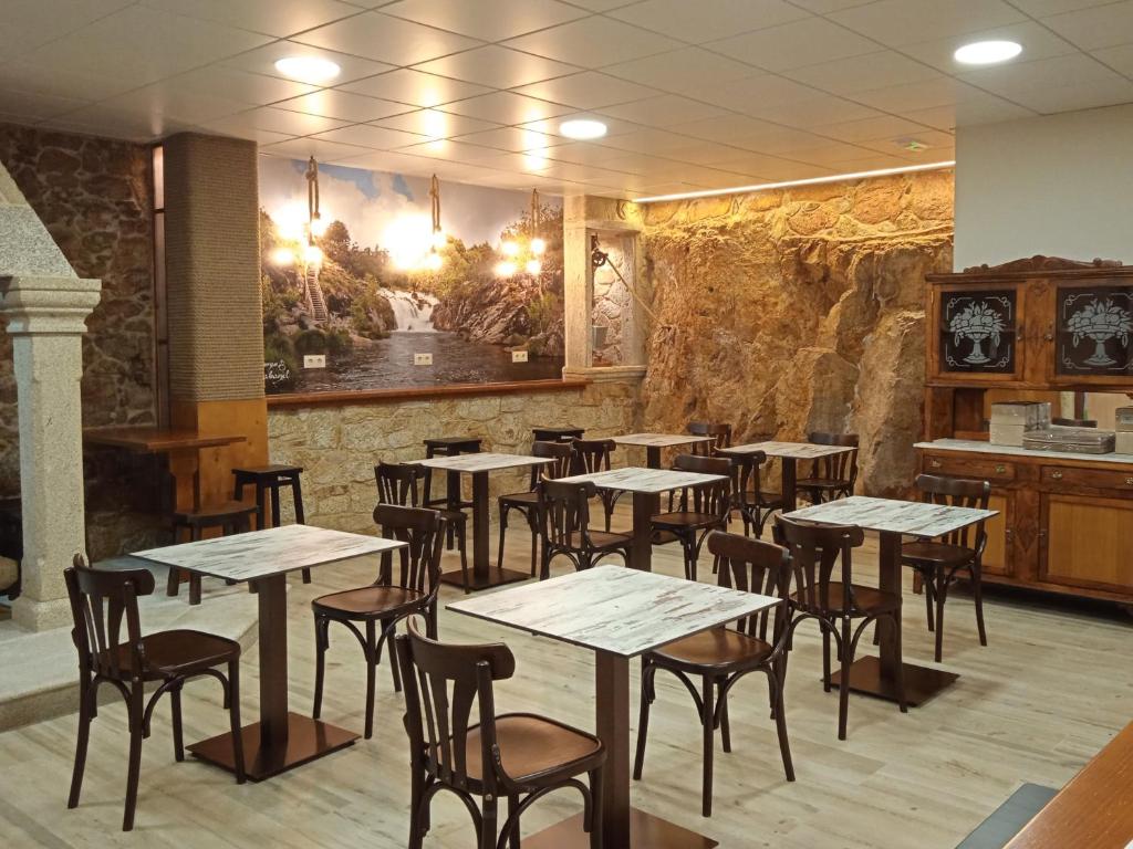 O Cabanel Albergue-Bar photo 3