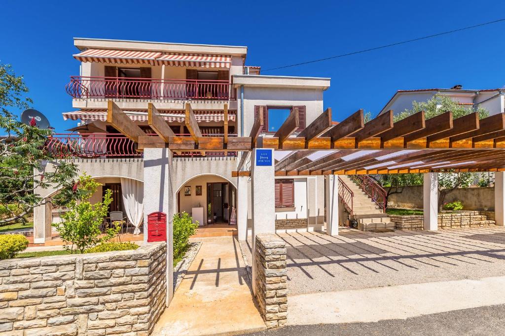 Apartments Balić - Pinezići, Krk photo 1