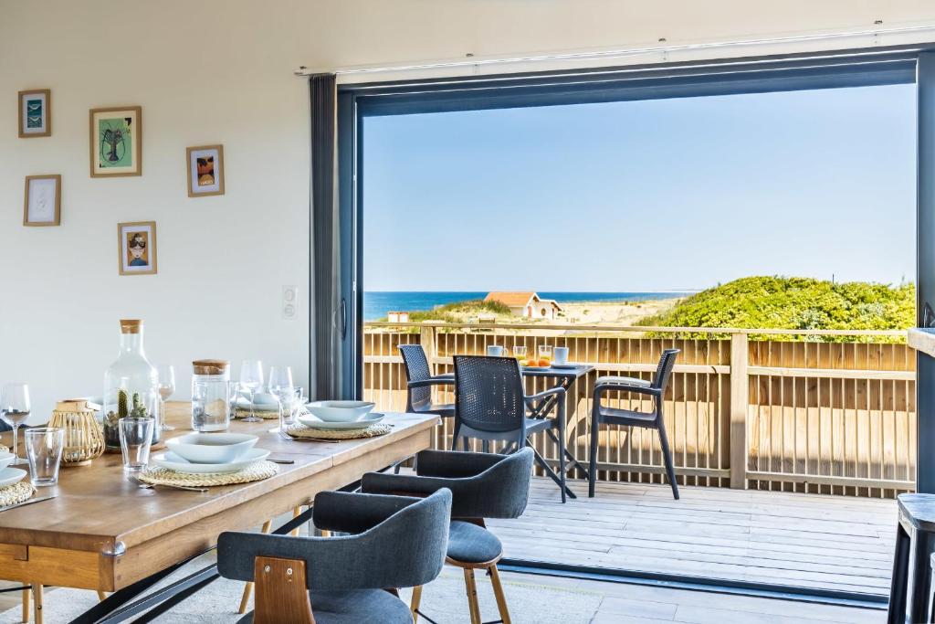 Villa Oceana vue exceptionnelle sur l'océan, haut standing, front de mer. photo 1