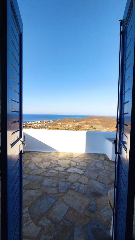 Infinity Blue Tinos