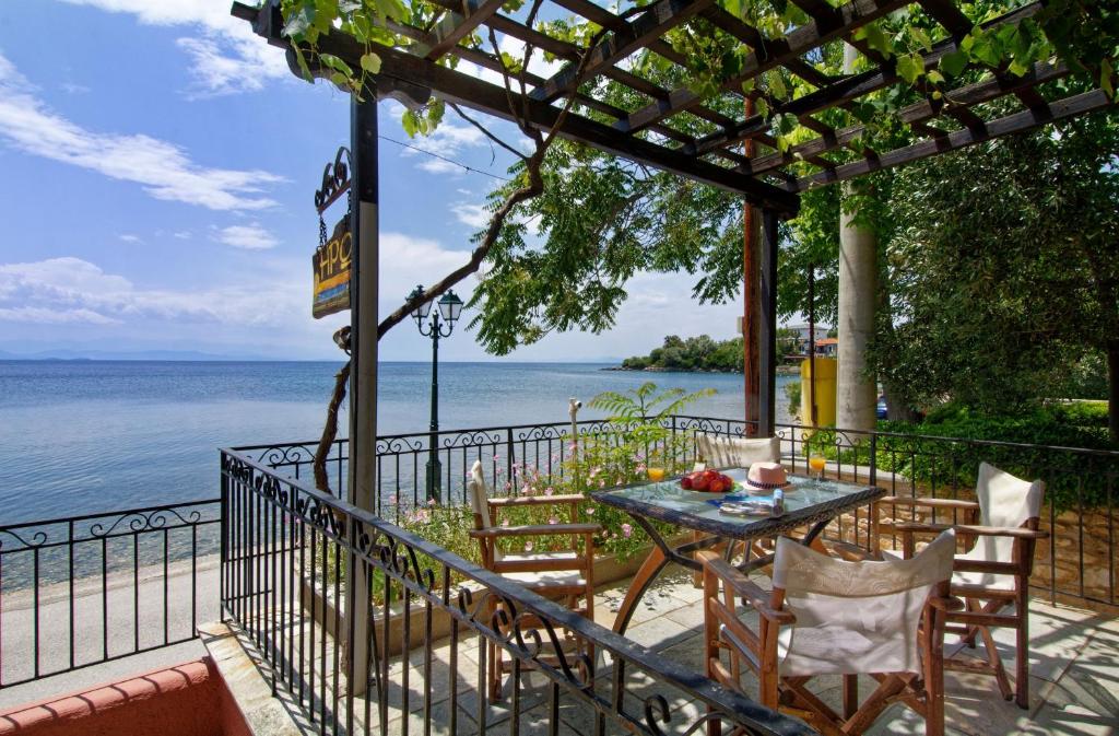 Iro family apartments pelion photo 1