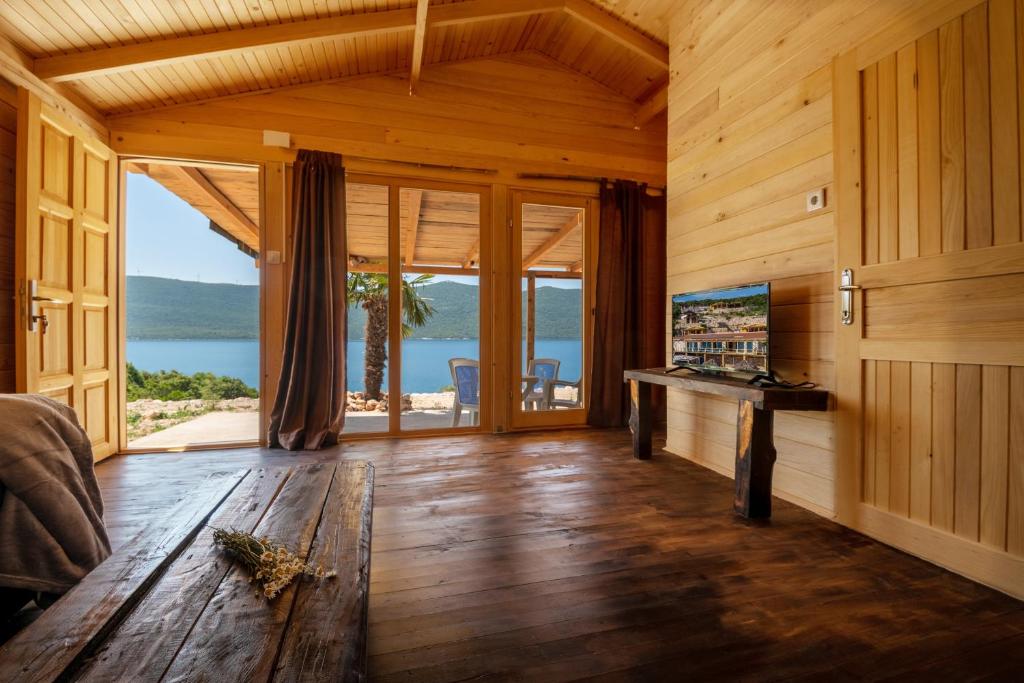 Feral Beach Room Type - Apartment with Sea View