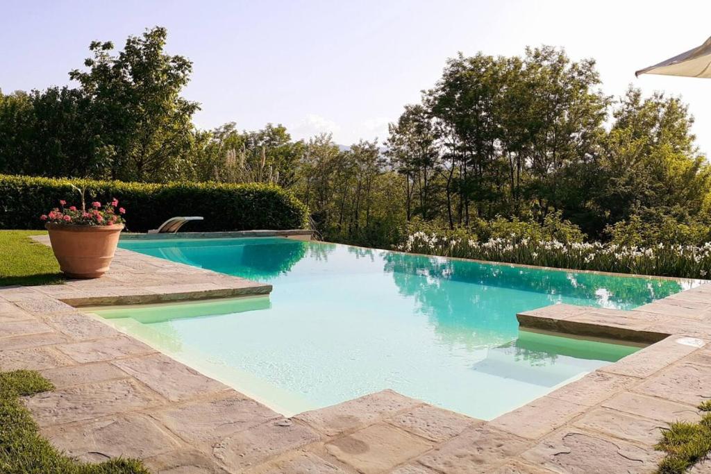 Tuscan hills near Florence - stone house photo 2