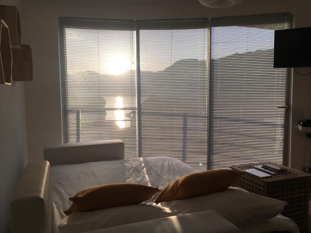 2 Beds Fjord Panorama and Pool in Dobrota photo 2