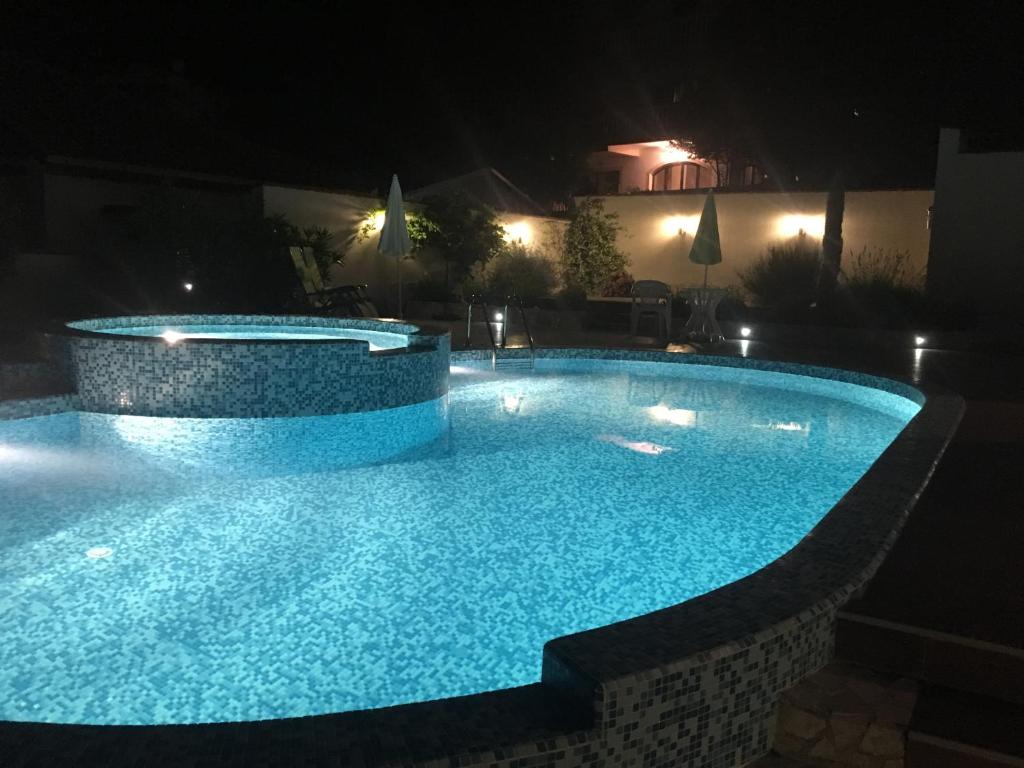 2 Beds Fjord Panorama and Pool in Dobrota photo 3