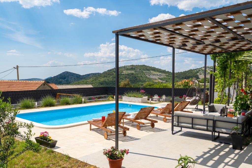 Villa Ante photo 1