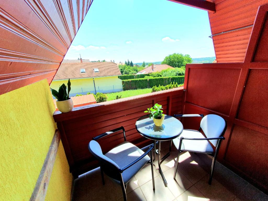 Студио (Номер-студио), Nemes Apartmanház