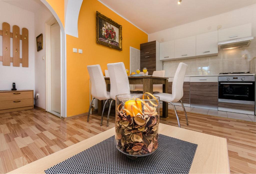 Apartments Ante photo 2