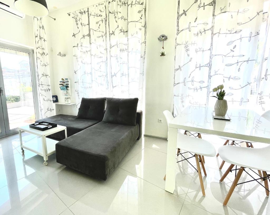 Apartment Lounge photo 4
