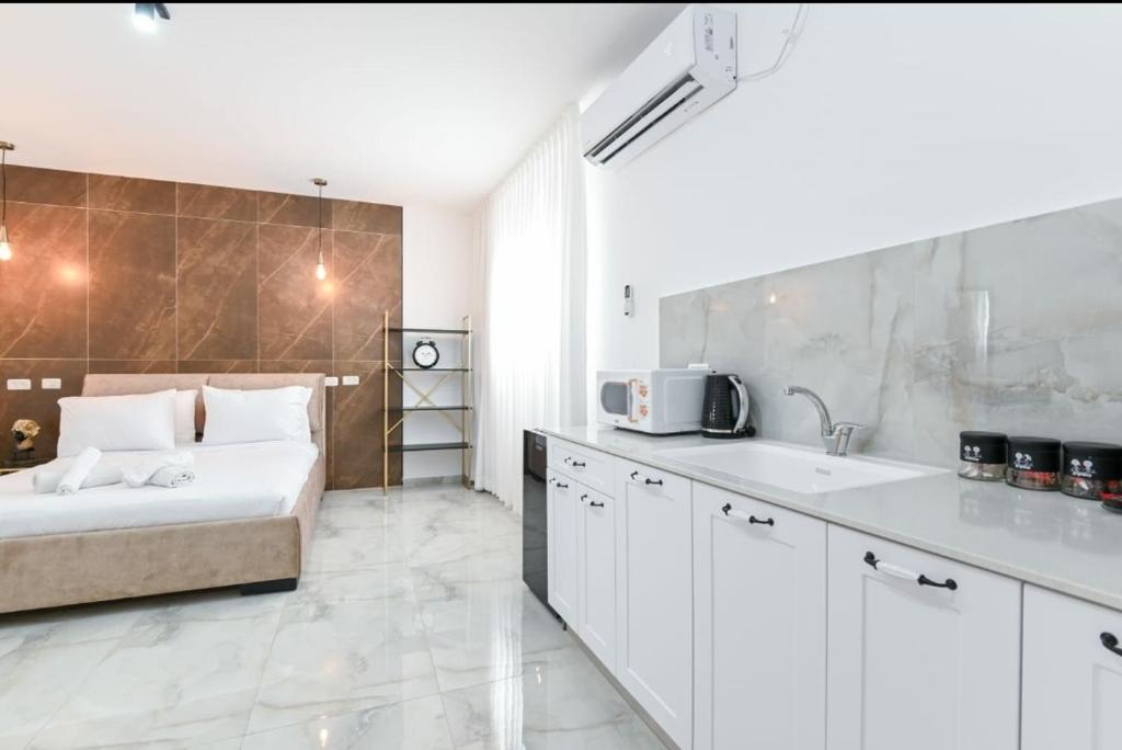 Lake Mansion Boutique Apartments photo 4