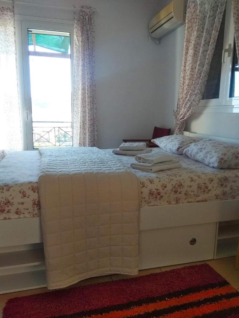 Elaia country living photo 4