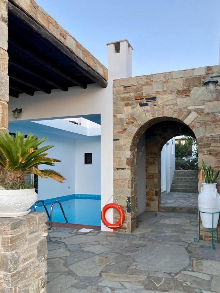 SYROU LOTOS Studios & Apartments photo 3