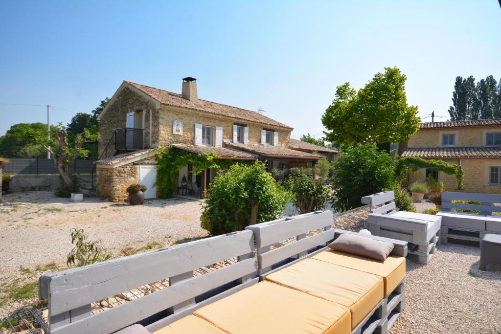 chambres d hotes Le Mas Julien piscine chauffée adult only photo 2