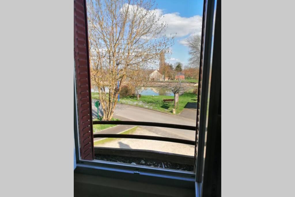 Au calme, devant le canal, trois chambres tout confort photo 2