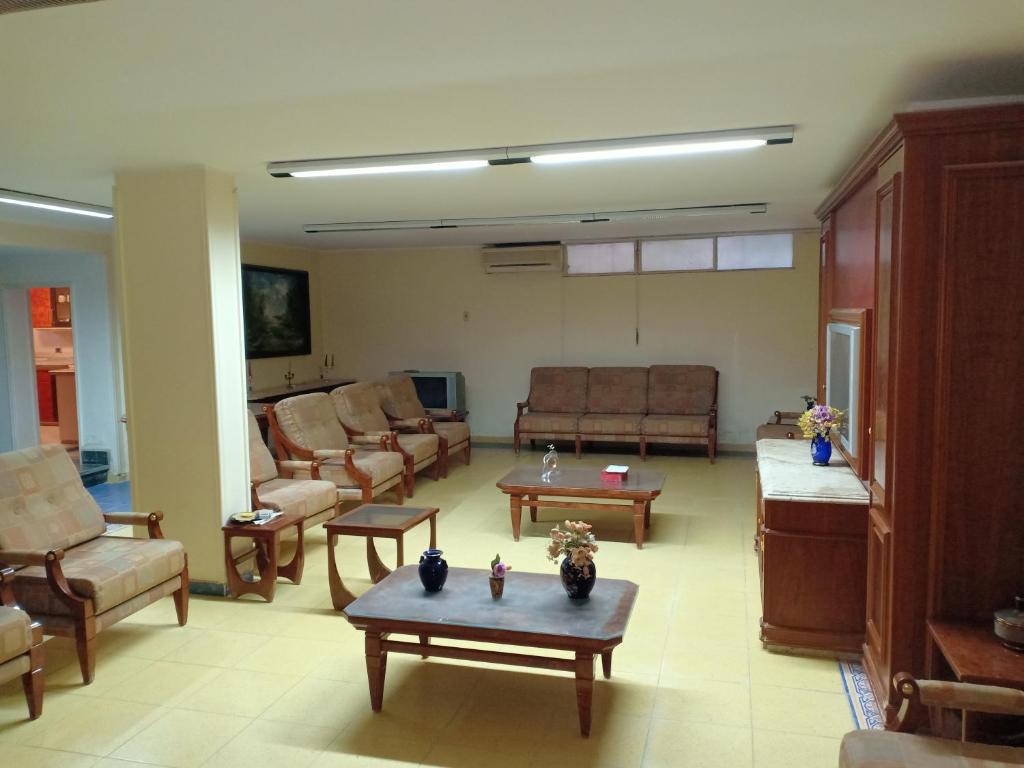 Hyat resident photo 1