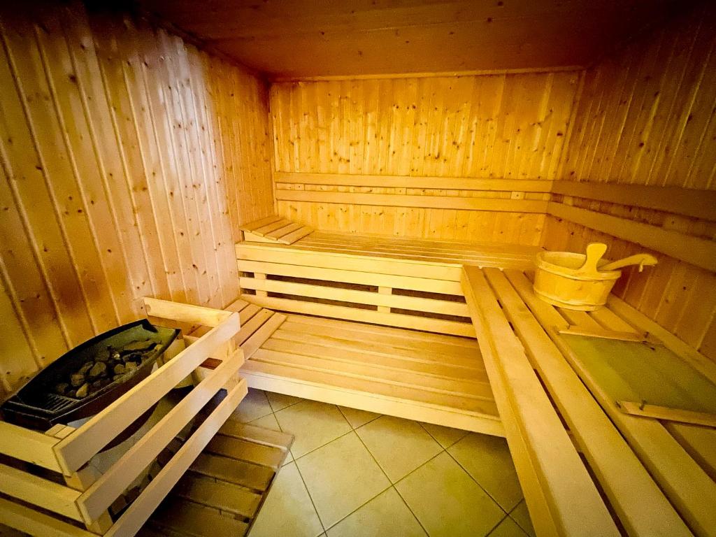 Villa 250m2 avec PISCINE chauffée & SPA & kota-grill & sauna photo 3
