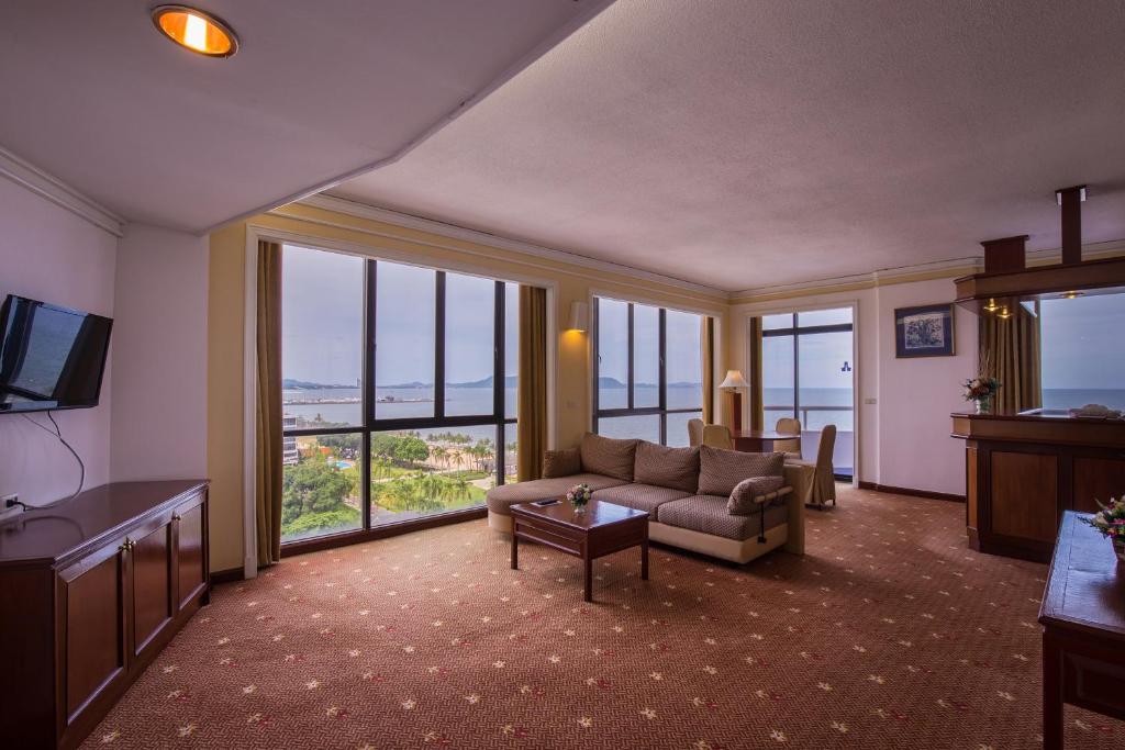 Сьюит (Люкс с 3 спальнями), Отель Ambassador City Jomtien Ocean Wing