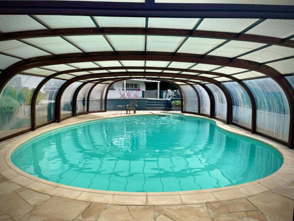 Villa 250m2 avec PISCINE chauffée & SPA & kota-grill & sauna photo 1