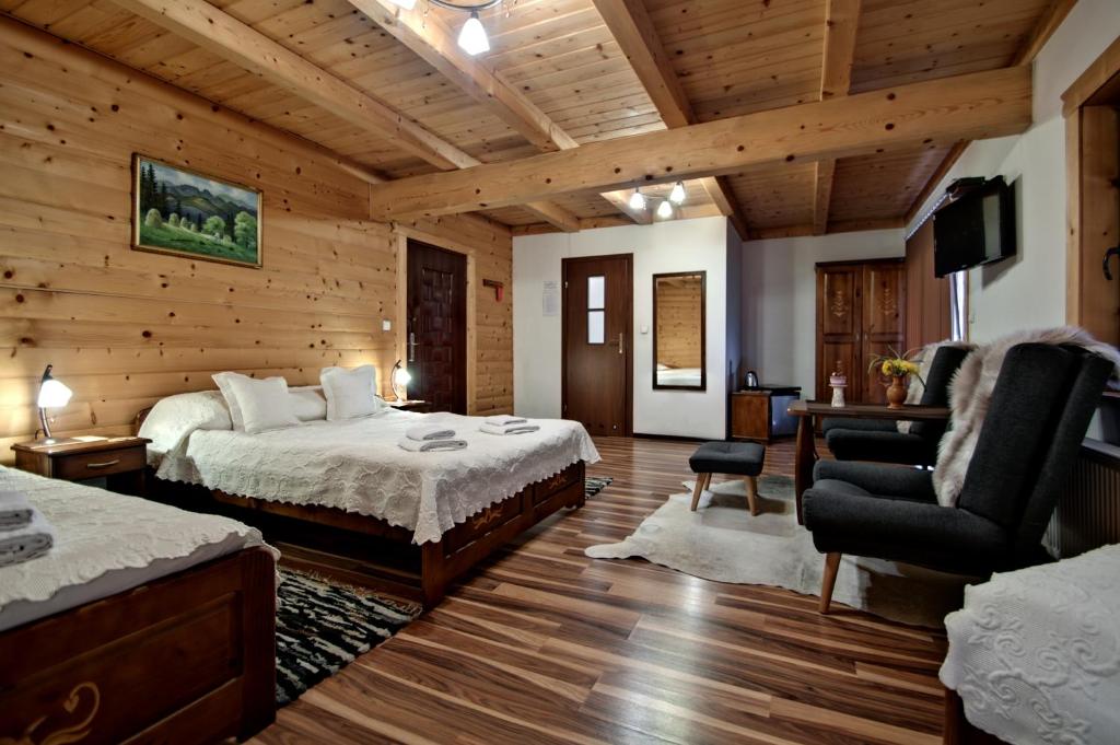 Семейный (Семейный номер с 2 балконами), Magnat Inn