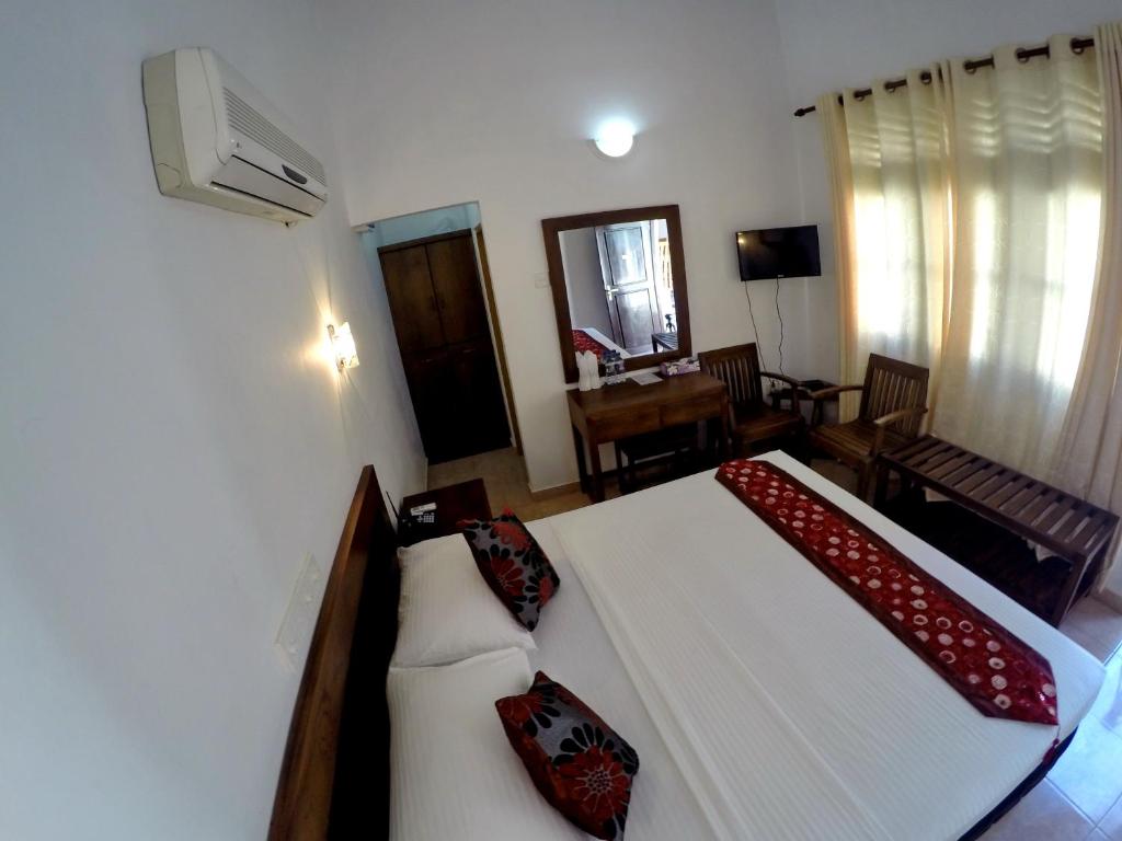 Ramon beach resort photo 1