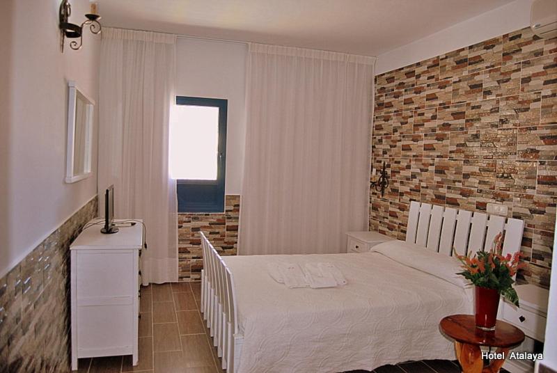 Hotel Atalaya photo 2