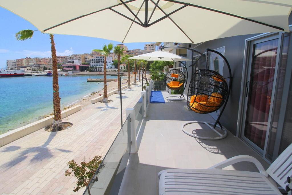 Yacht Villa photo 2