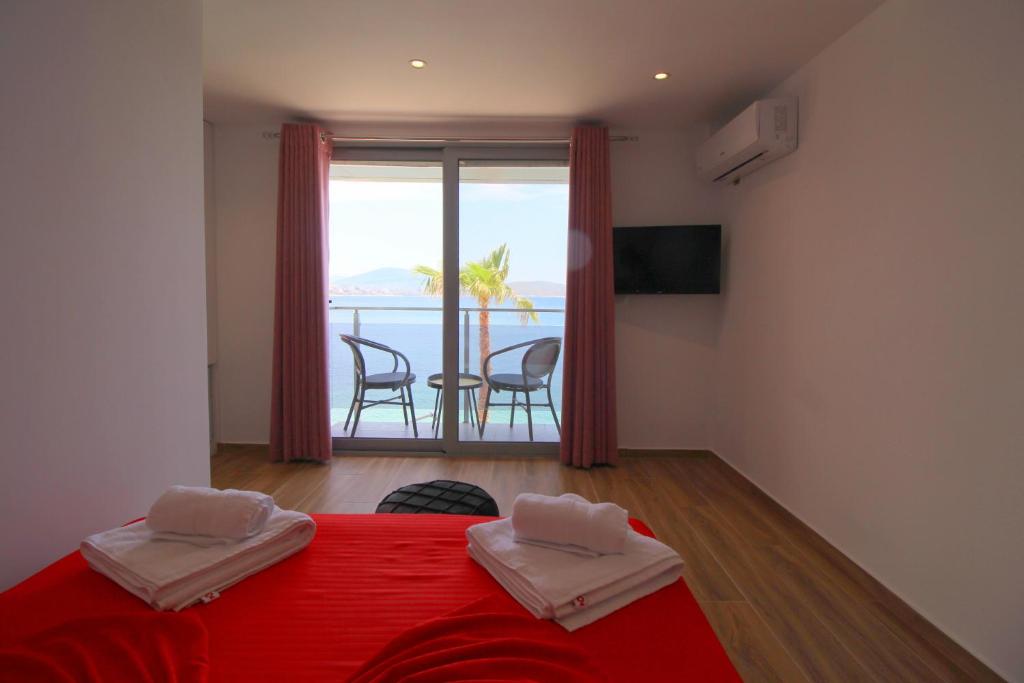 Yacht Villa photo 4