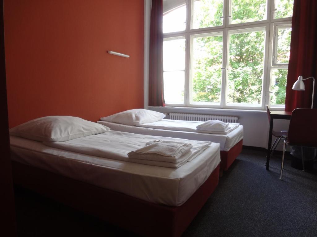 Двухместный (Двухместный номер с 2 отдельными кроватями), Hotel 103