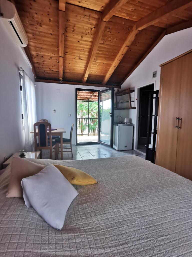 Apartments Lošotovi Vrboska photo 4