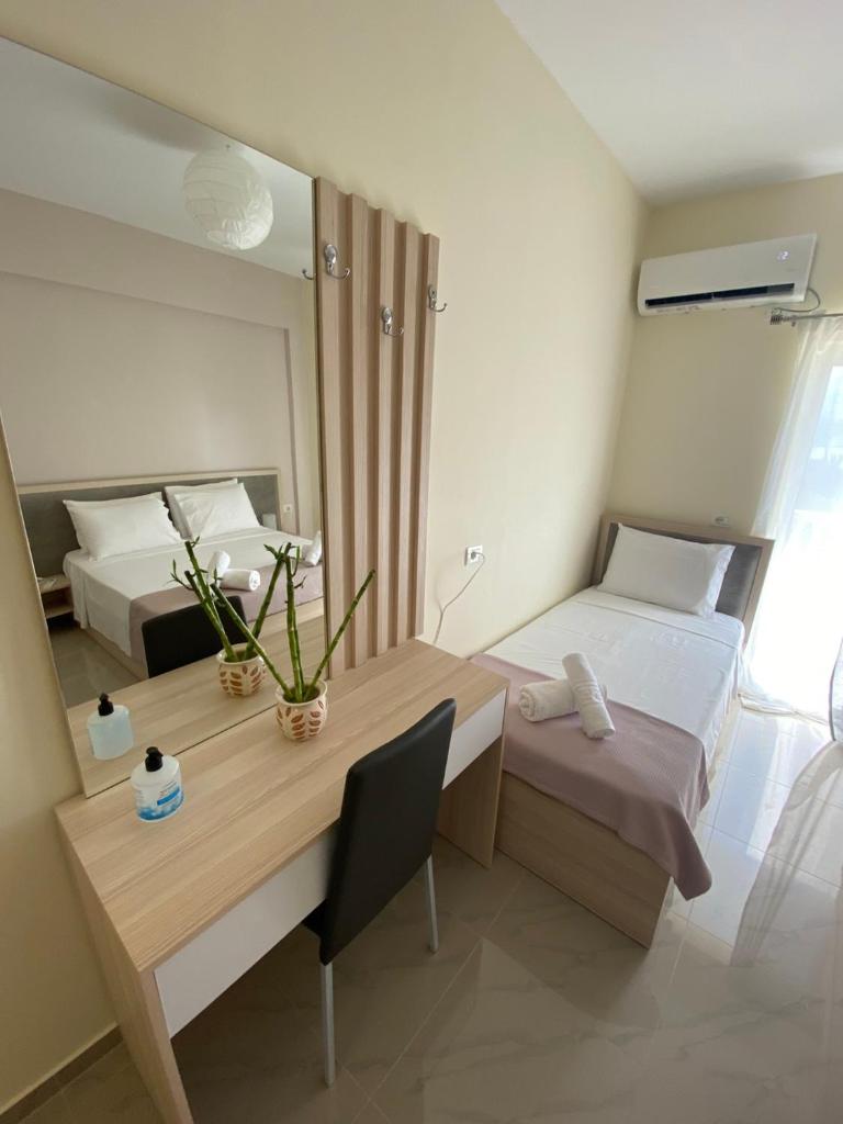 Elizabeth Apartments Himare photo 3