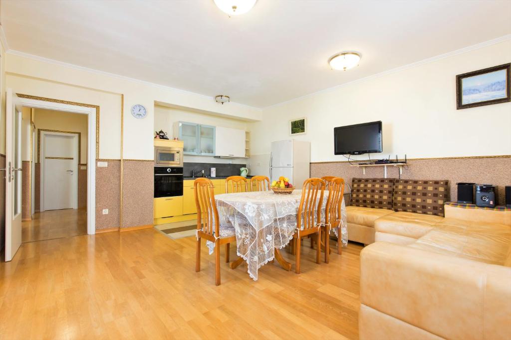 Korda Beachfront apartments photo 1