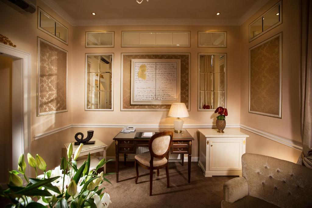 Сьюит (Улучшенный люкс), Hotel Bristol Salzburg