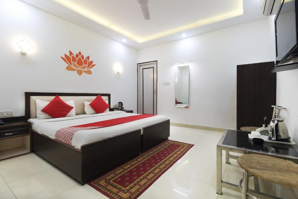 Трехместный (Классический трехместный номер), OYO 36085 Hotel Apollo Agra