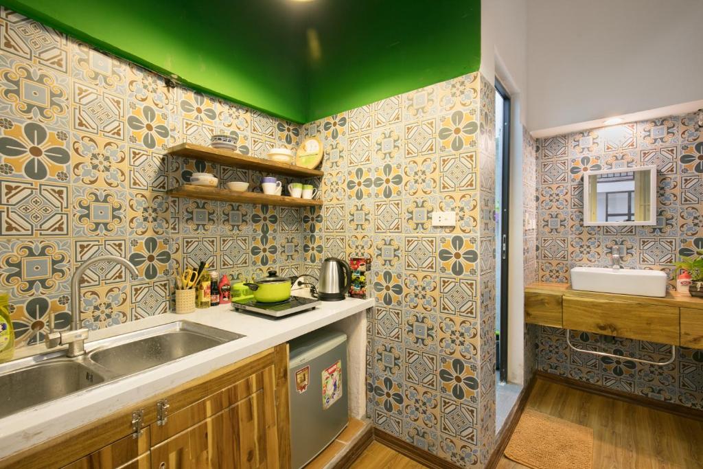 Holly's Hidden Nest in Prime Location